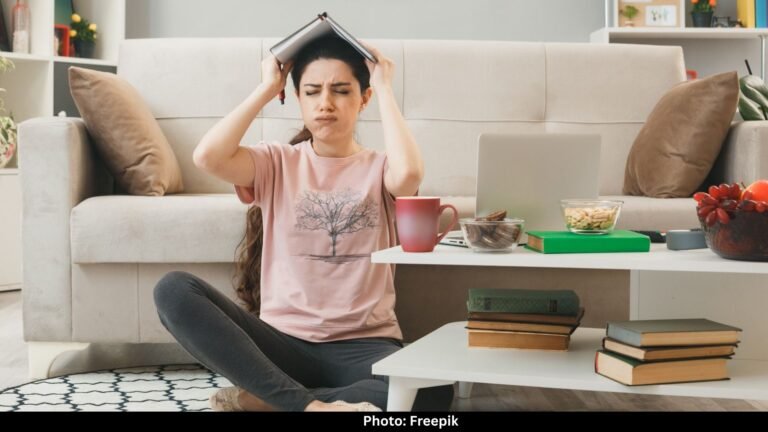The Real Difference Between Feeling Stressed and Living With Anxiety